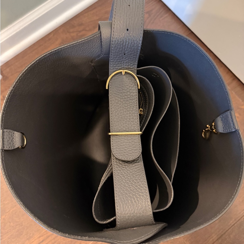 Cuyana Dark Gray Linea Leather Bucket Bag - Picture 11 of 12